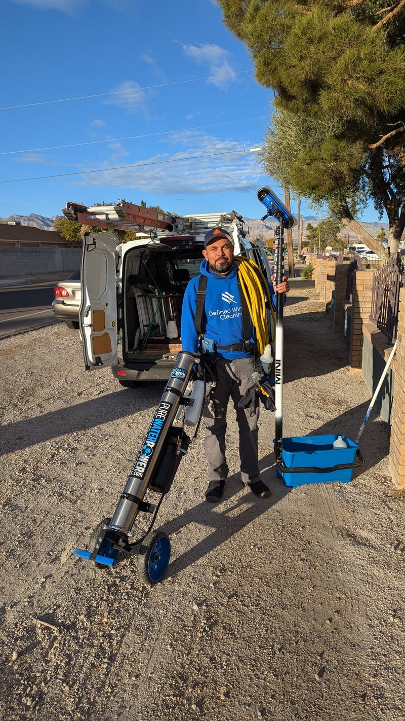 Custom water-fed RO filtration system for streak-free window cleaning Las Vegas hard water